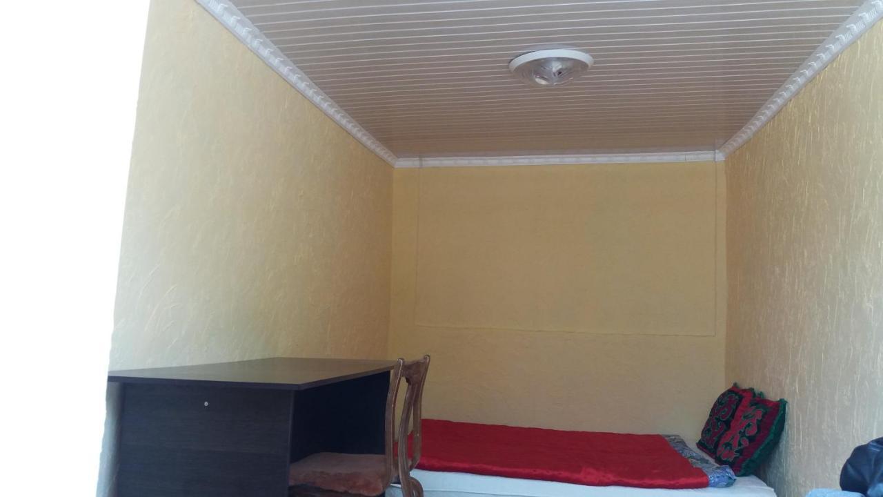 Happy Hostel In Kochkor Dış mekan fotoğraf