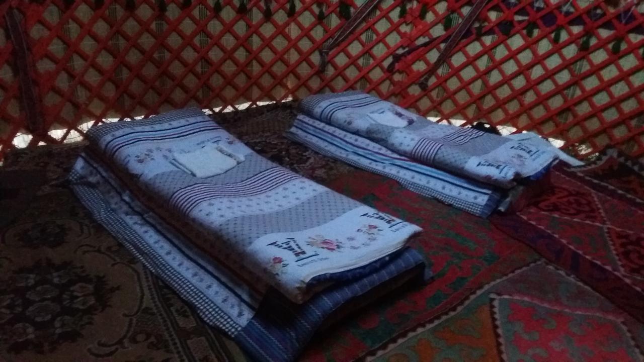 Happy Hostel In Kochkor Dış mekan fotoğraf