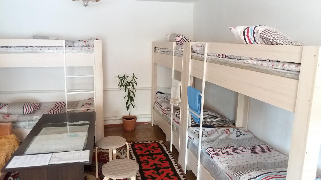 Happy Hostel In Kochkor Dış mekan fotoğraf