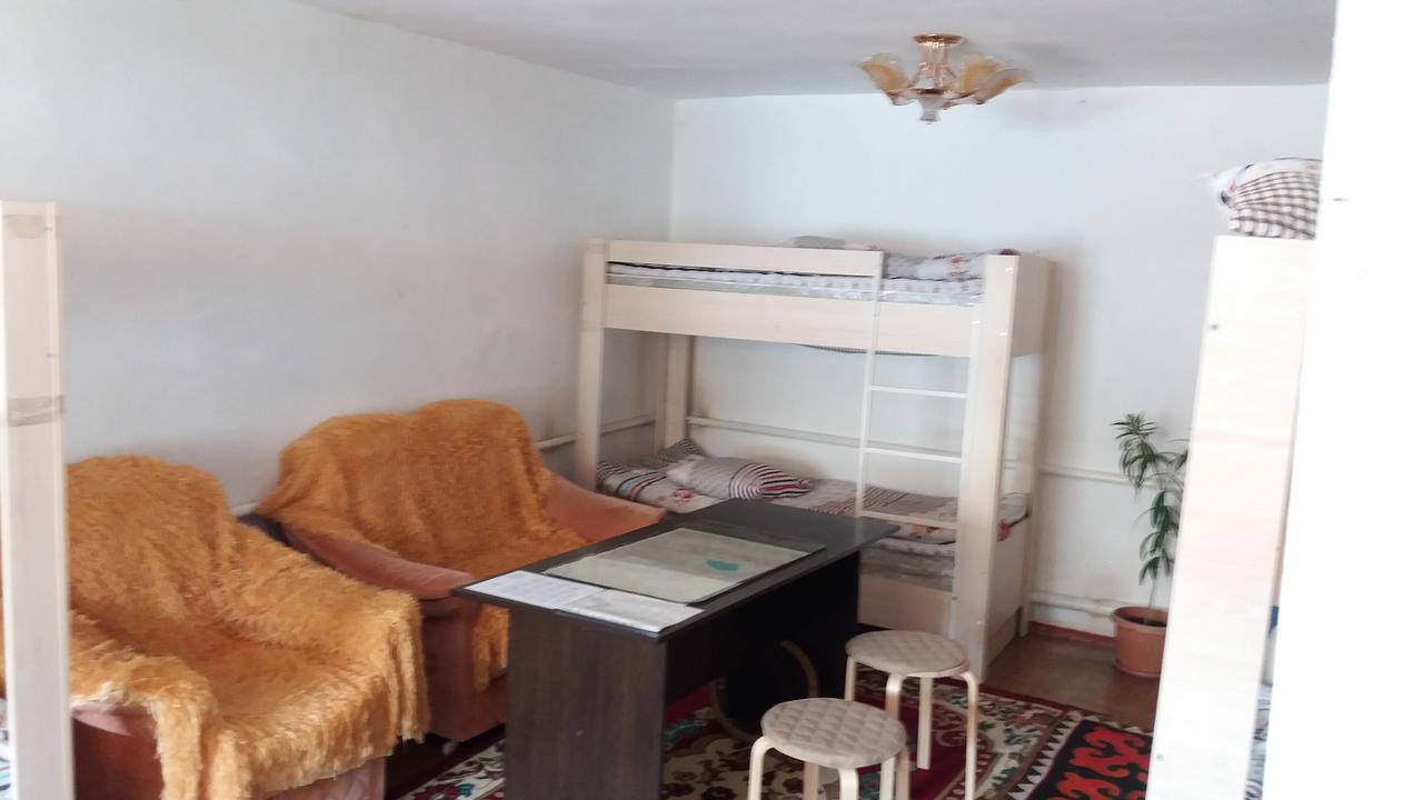 Happy Hostel In Kochkor Dış mekan fotoğraf