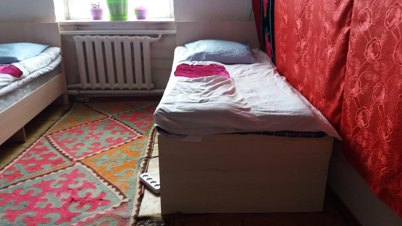 Happy Hostel In Kochkor Dış mekan fotoğraf