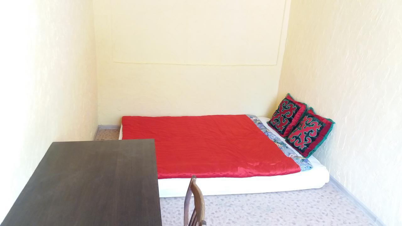 Happy Hostel In Kochkor Dış mekan fotoğraf