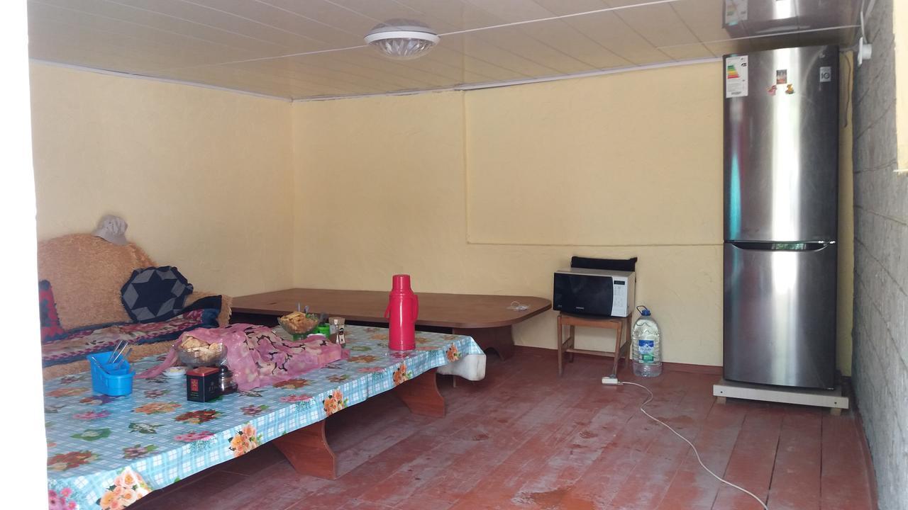 Happy Hostel In Kochkor Dış mekan fotoğraf
